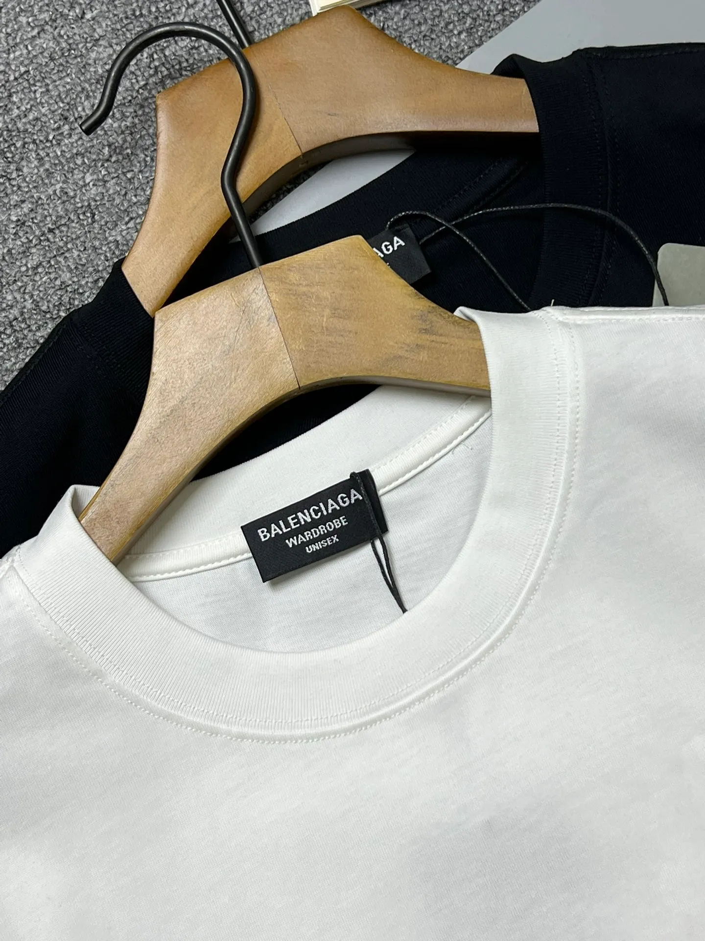 🔥🔥🔥 BALENCIAGA LOGO ， Retro Same Style T Versatile : Black White